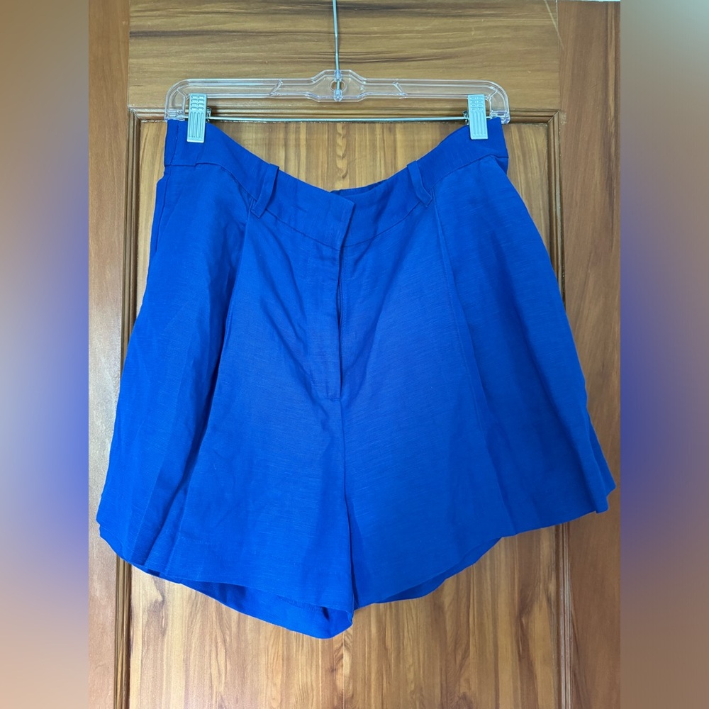 H&M Linen Blend Pleated Shorts